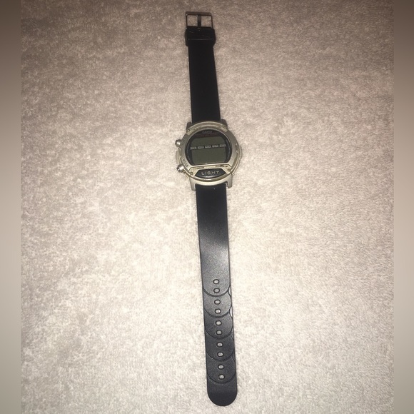 CASIO ILLUMINATOR 1980s-90s LEATHER STRAP NEW BATTERY 1817 W-92H - Picture 1 of 1